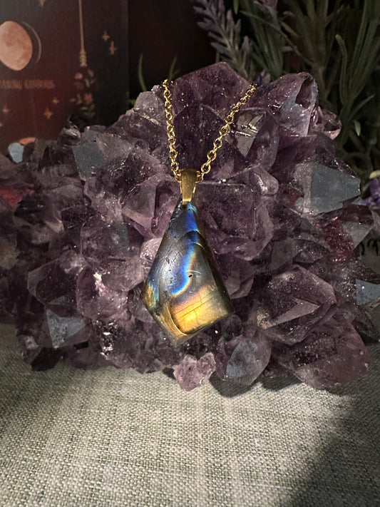 Labradorite necklace (b1)