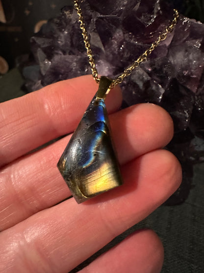 Labradorite necklace (b1)