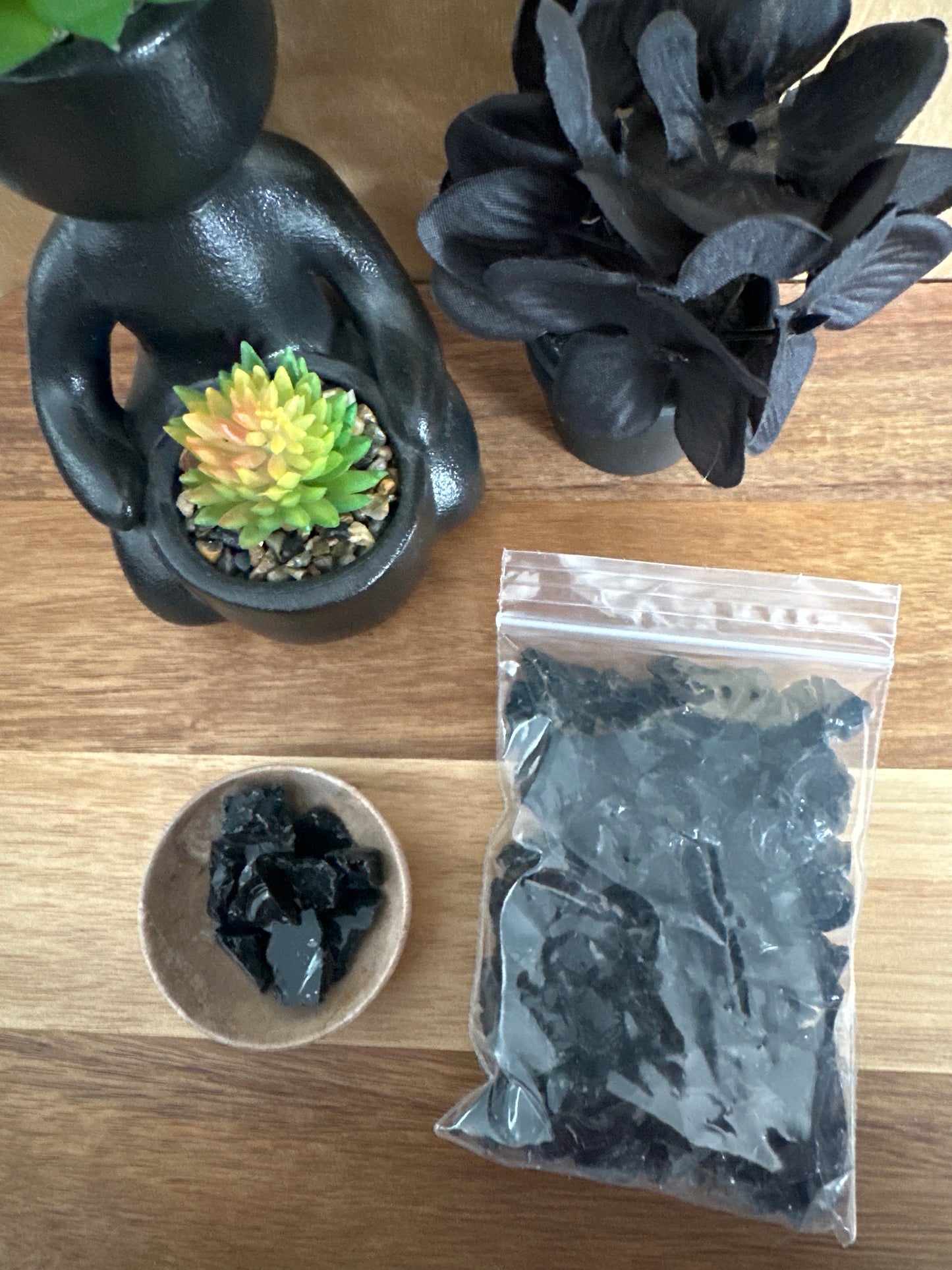 Raw Black Obsidian chips 100g