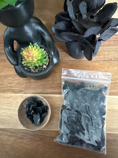 Raw Black Obsidian chips 100g