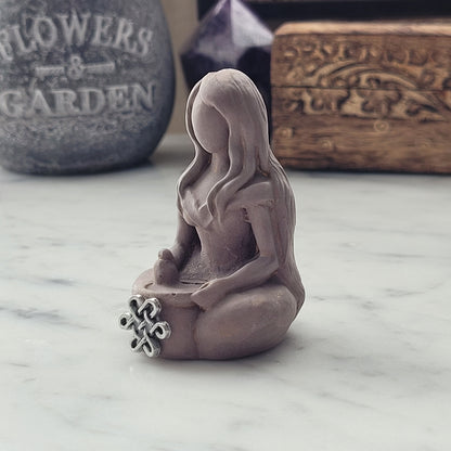 Cerridwen Goddess Statue with Cauldron