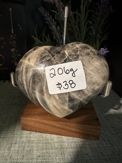 Black Moonstone Heart 206g