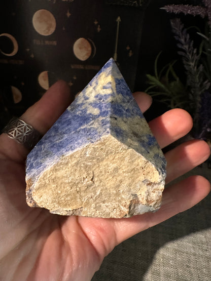 Sodalite Top Polished Points