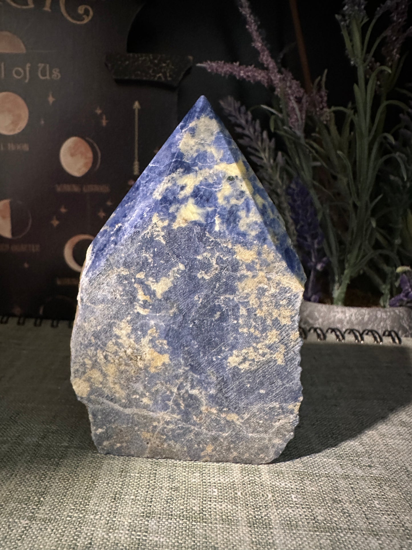 Sodalite Top Polished Points