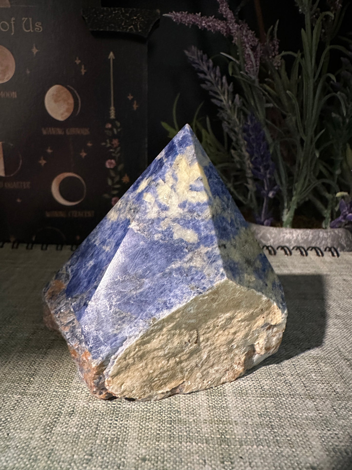 Sodalite Top Polished Points