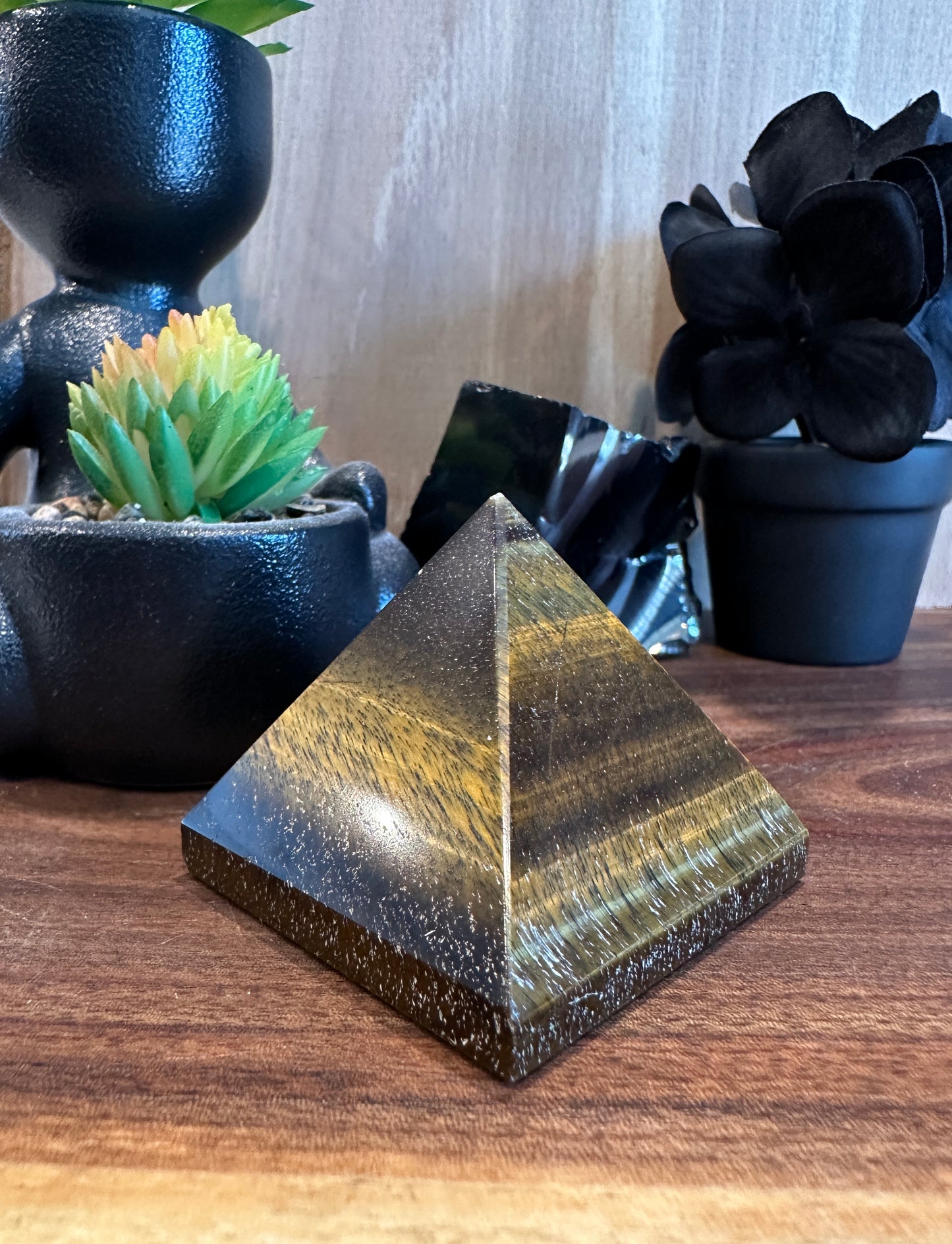 Gold Tiger Eye Pyramid 86g