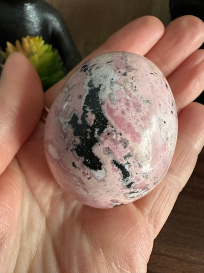 Rhodonite Egg 142g
