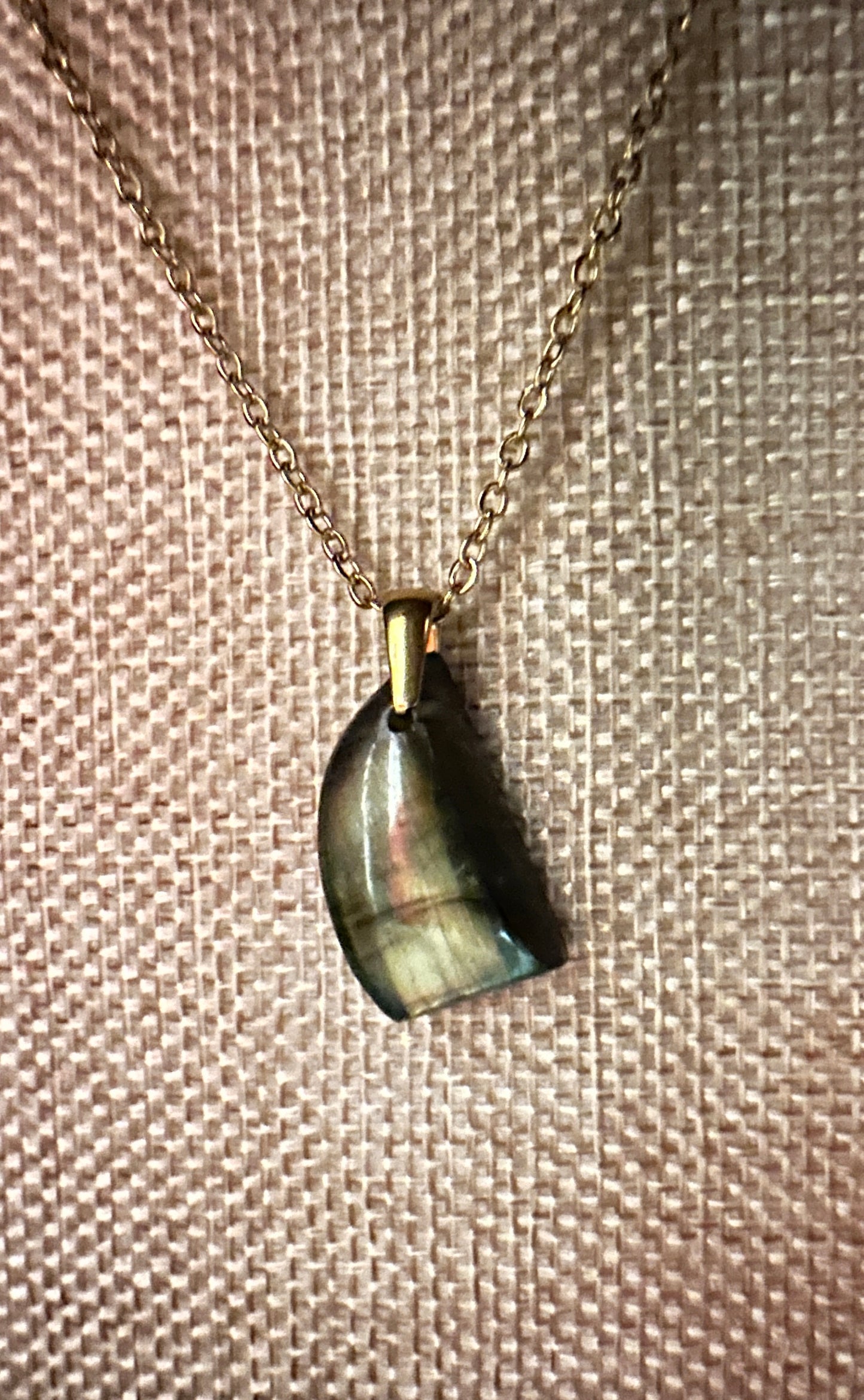 Labradorite necklace (b2)