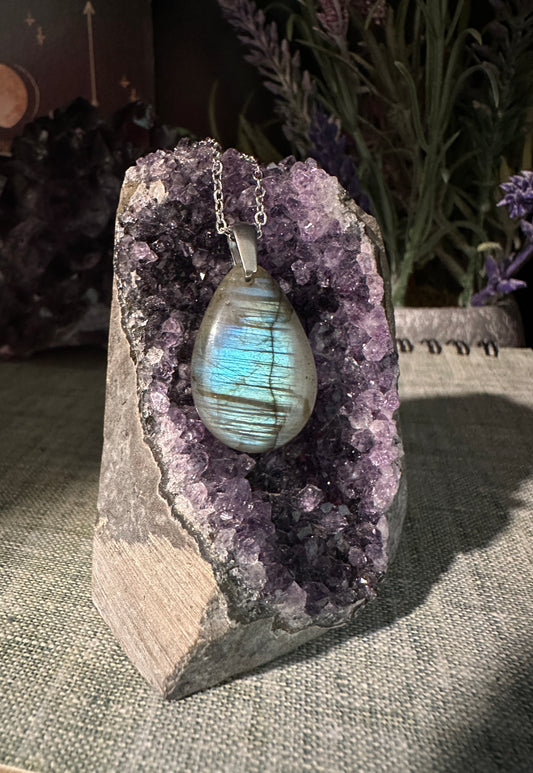 Labradorite necklace (b3)