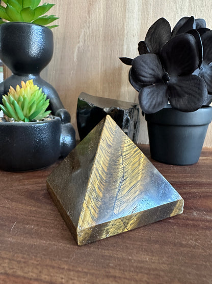 Gold Tiger Eye Pyramid 110g