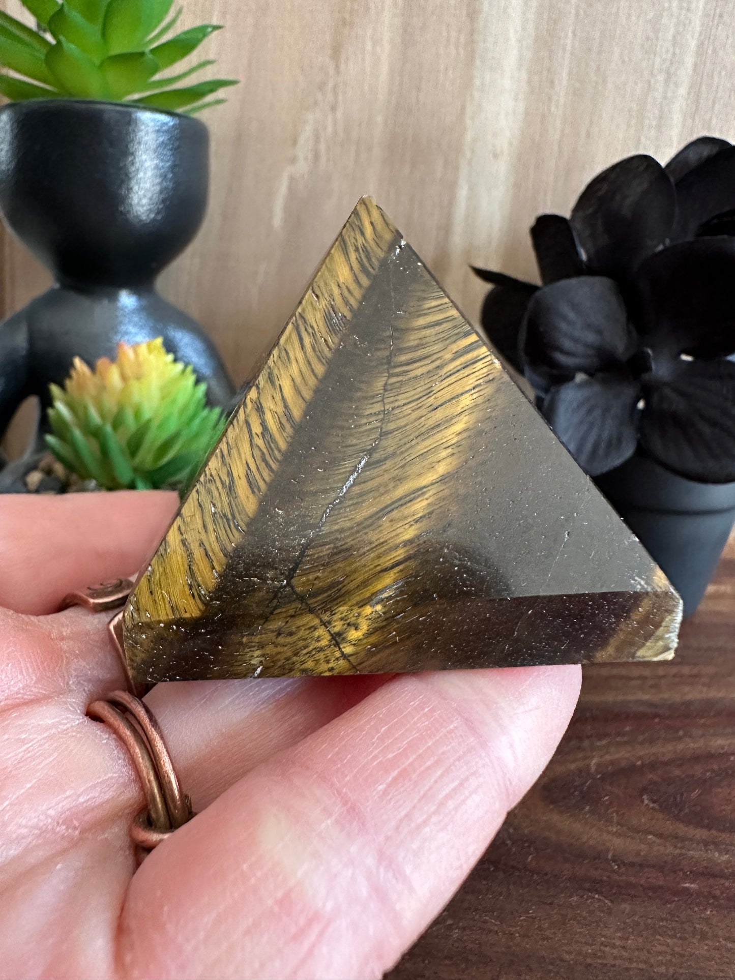 Gold Tiger Eye Pyramid 110g