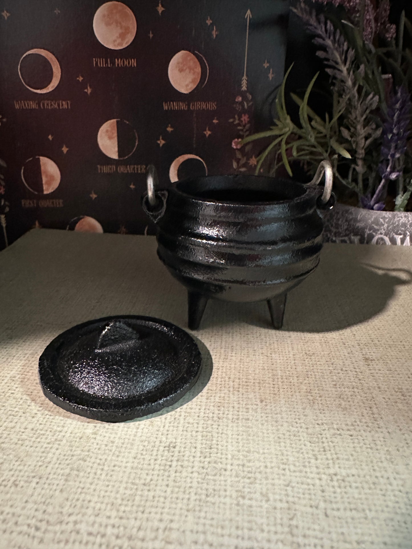 Mini Baby Cauldron cast iron