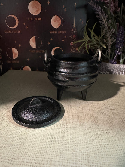 Mini Baby Cauldron cast iron