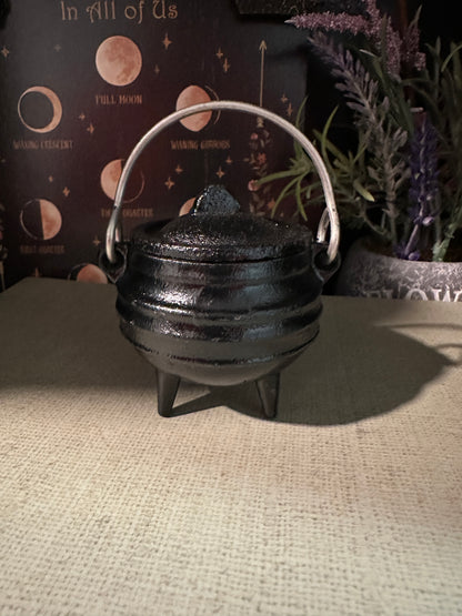 Mini Baby Cauldron cast iron